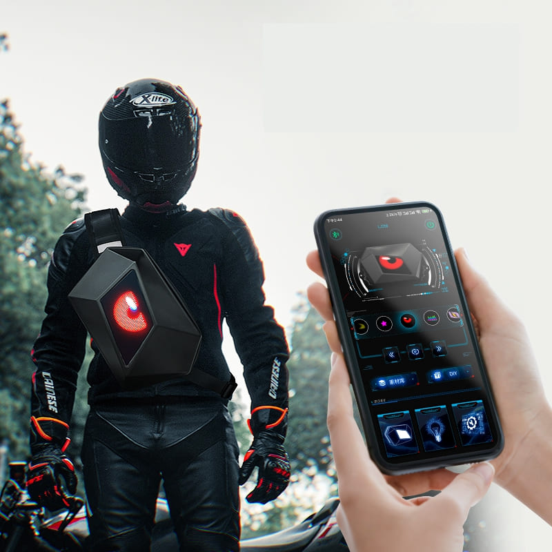 ransel dengan display untuk sepeda motor dengan kantong LED yang menyala, tas mayat